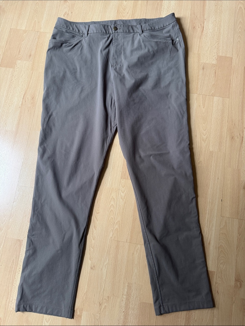 Lululemon Men’s Pants size 42x34